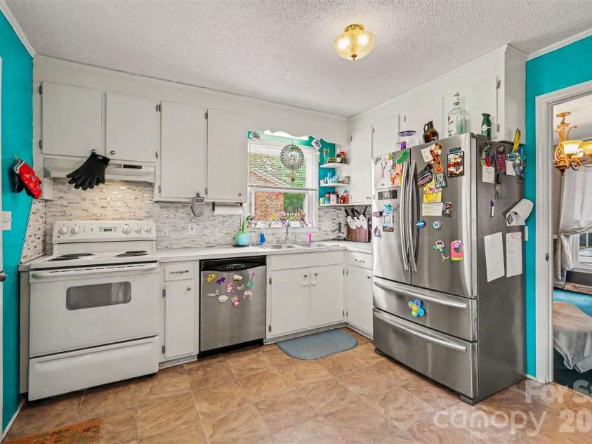 2570 Watson Drive, Lancaster, SC 29720.  MLS# CAR4393725, YatesRealty ID 33869. 