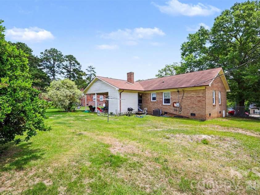 2570 Watson Drive, Lancaster, SC 29720.  MLS# CAR4393725, YatesRealty ID 33869. 