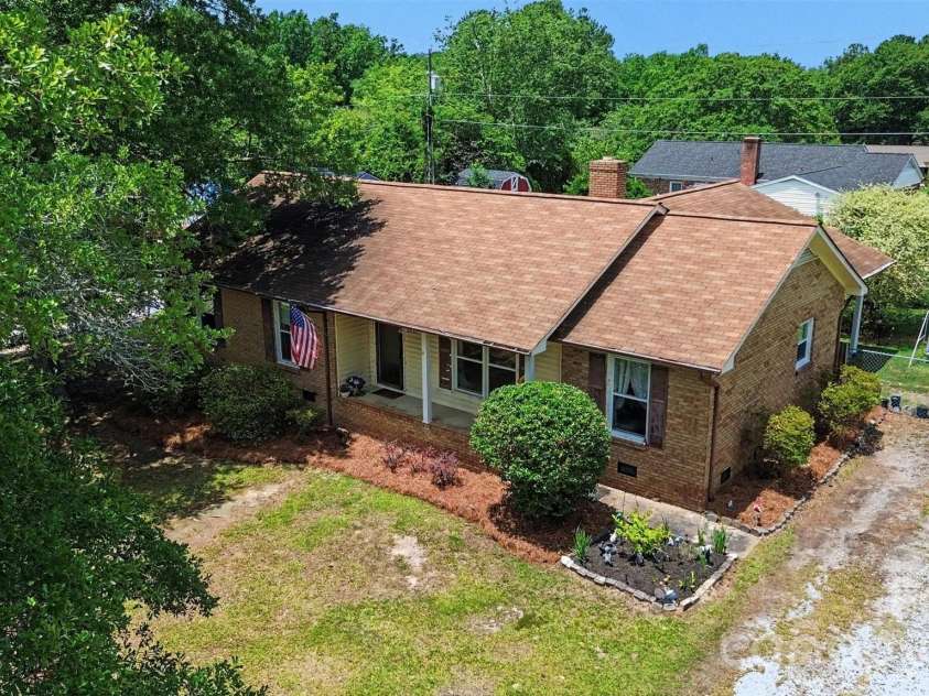 2570 Watson Drive, Lancaster, SC 29720.  MLS# CAR4393725, YatesRealty ID 33869. 