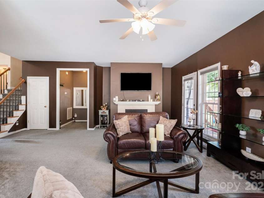 9319 Arbor Creek Drive, Charlotte, NC 28269.  MLS# CAR4287150, YatesRealty ID 33869. Living Room