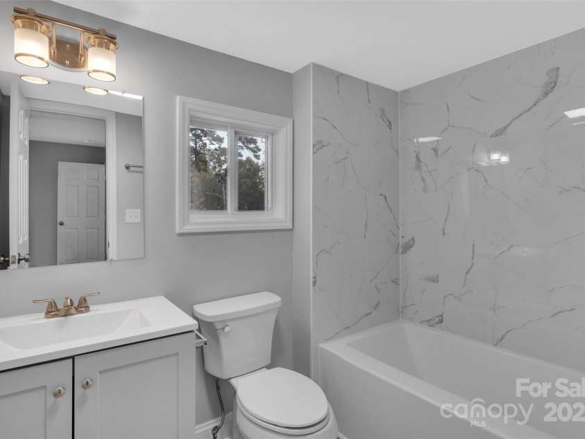 308 Oakhurst Avenue, Gastonia, NC 28052.  MLS# CAR4294352, YatesRealty ID 33871. 