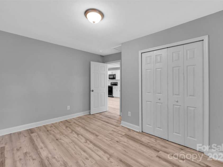 308 Oakhurst Avenue, Gastonia, NC 28052.  MLS# CAR4294352, YatesRealty ID 33871. 
