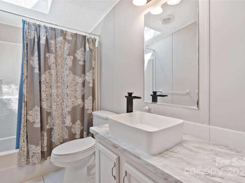 28 Edith Lane, Black Mountain, NC 28711.  MLS# CAR4279107, YatesRealty ID 33872. 