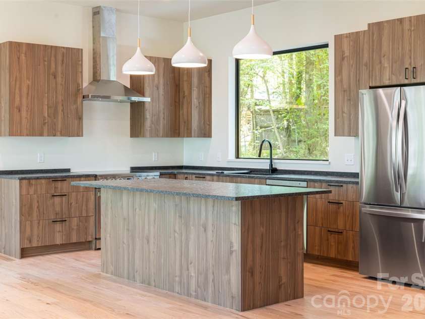 137 English Drive, Candler, NC 28715.  MLS# CAR4392674, YatesRealty ID 33873. 