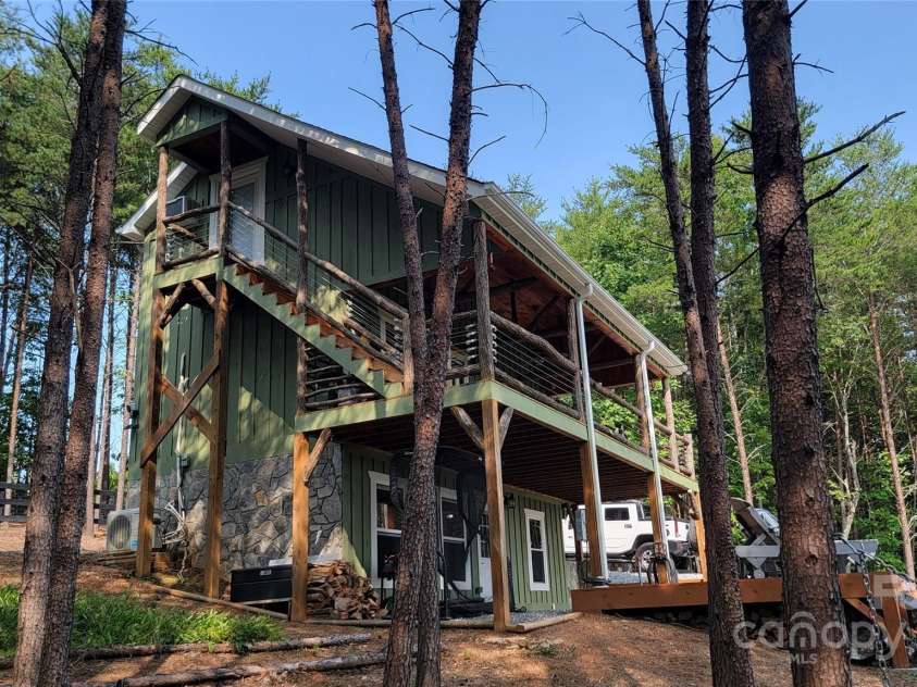 1594 High Valley Way, Lenoir, NC 28645.  MLS# CAR4279297, YatesRealty ID 33874. 