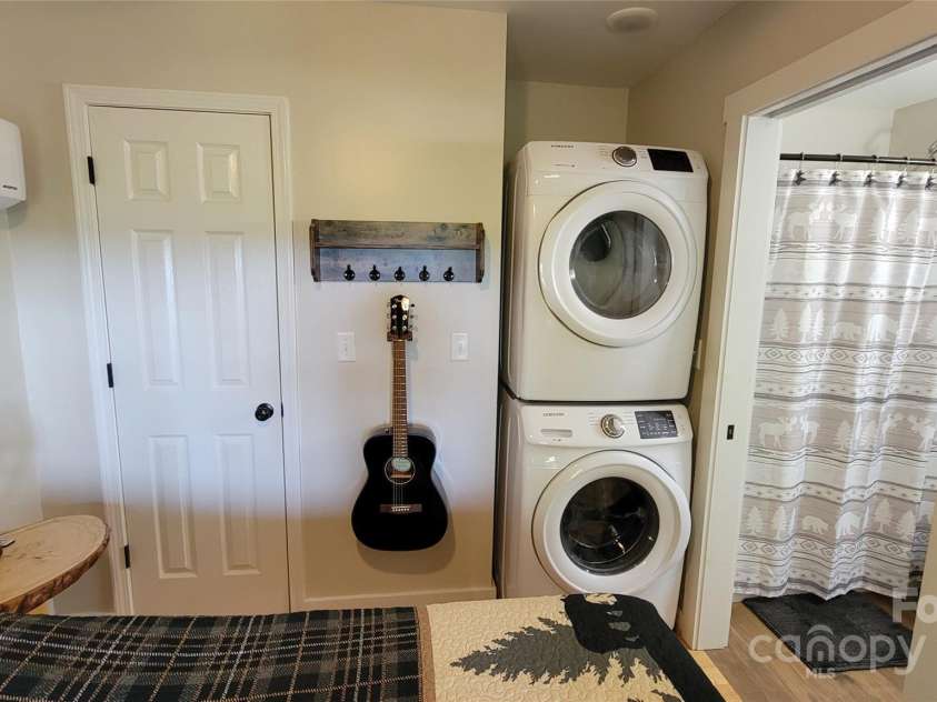 1594 High Valley Way, Lenoir, NC 28645.  MLS# CAR4279297, YatesRealty ID 33874. 