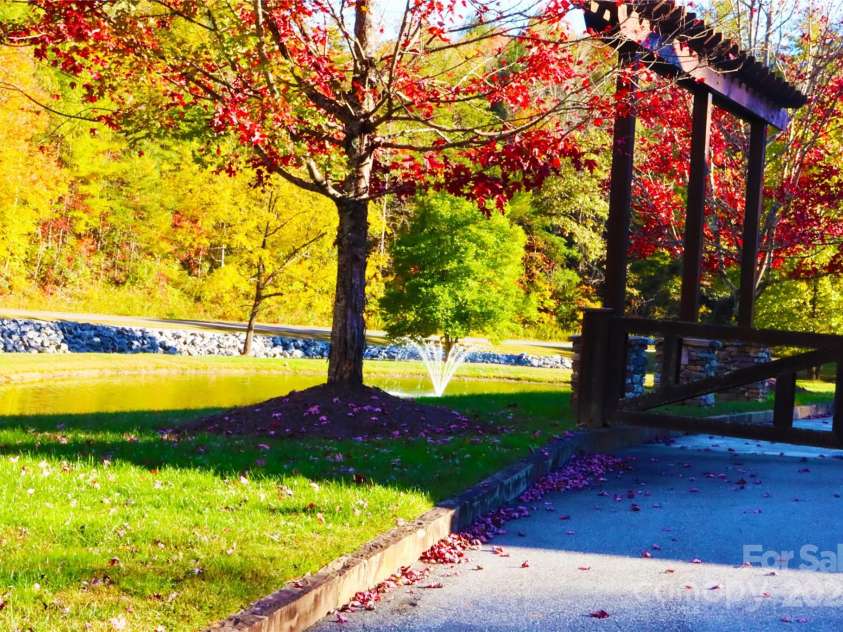 1594 High Valley Way, Lenoir, NC 28645.  MLS# CAR4279297, YatesRealty ID 33874. Fountain Entrance