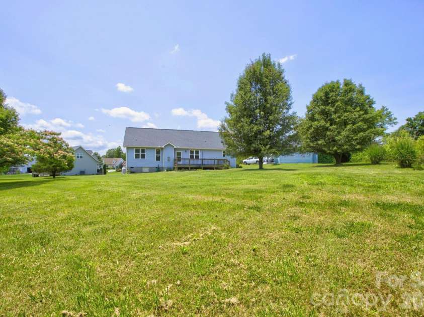 122 Cheraw Lane, Flat Rock, NC 28731.  MLS# CAR4395581, YatesRealty ID 33875. Back Yard
