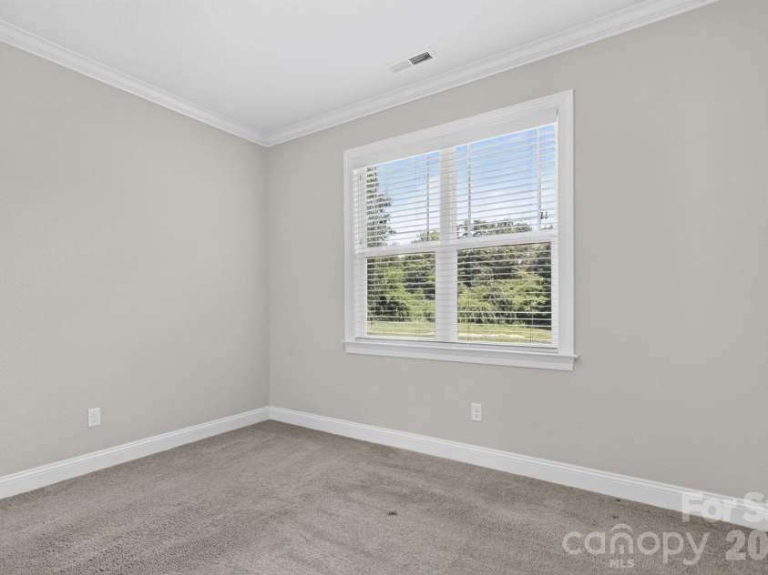 122 Cheraw Lane, Flat Rock, NC 28731.  MLS# CAR4395581, YatesRealty ID 33875. Bedroom