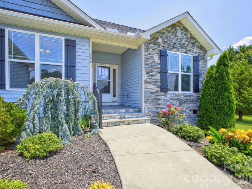 122 Cheraw Lane, Flat Rock, NC 28731.  MLS# CAR4395581, YatesRealty ID 33875. Front Entry