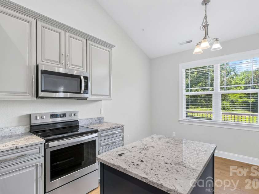 122 Cheraw Lane, Flat Rock, NC 28731.  MLS# CAR4395581, YatesRealty ID 33875. Kitchen