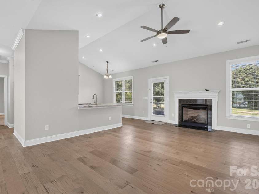 122 Cheraw Lane, Flat Rock, NC 28731.  MLS# CAR4395581, YatesRealty ID 33875. Living Room