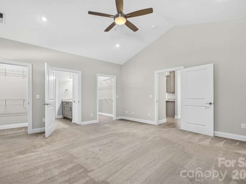 122 Cheraw Lane, Flat Rock, NC 28731.  MLS# CAR4395581, YatesRealty ID 33875. Primary Bedroom