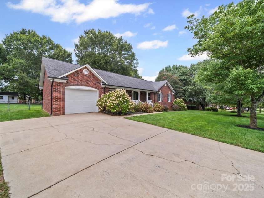 4505 Varner Drive, Monroe, NC 28110.  MLS# CAR4288744, YatesRealty ID 33875. 