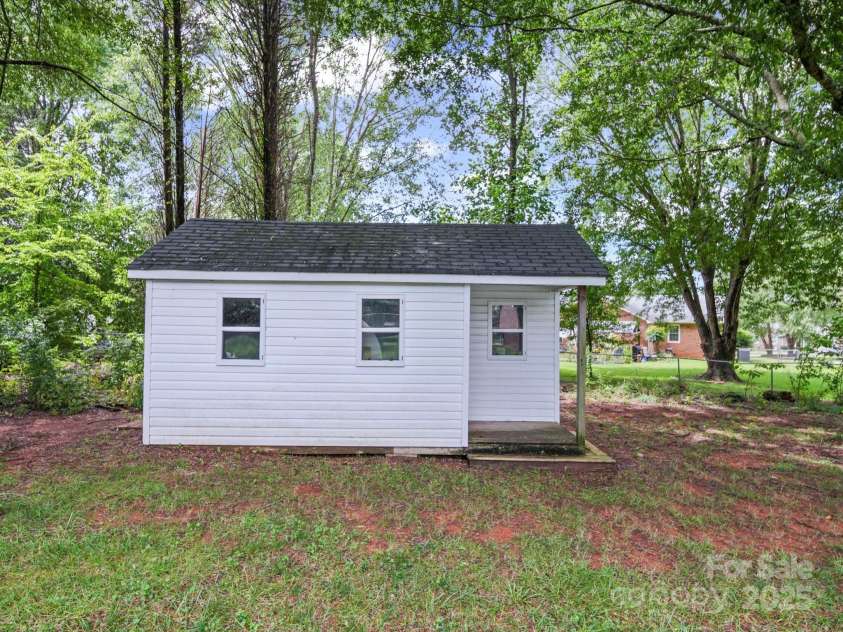 4505 Varner Drive, Monroe, NC 28110.  MLS# CAR4288744, YatesRealty ID 33875. Workshop/ Building