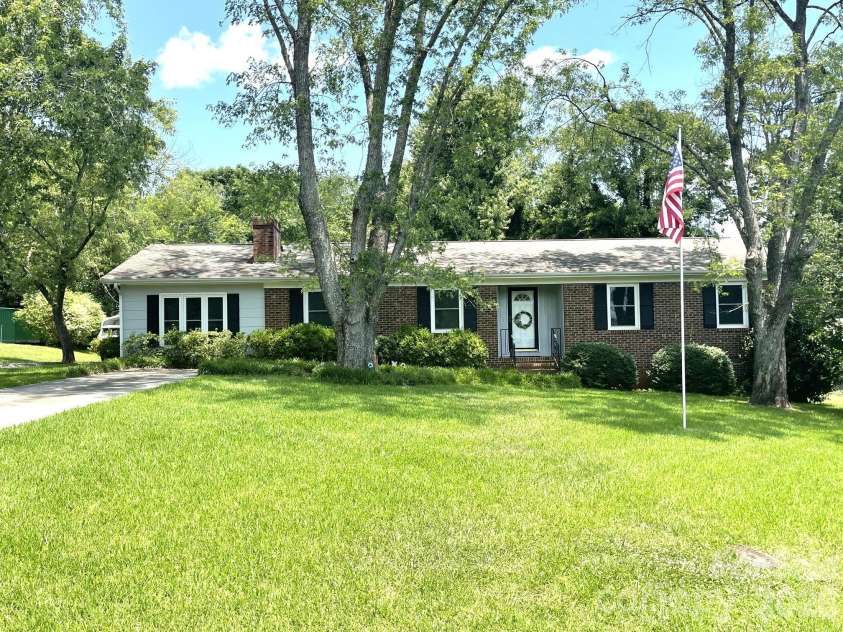 130 Ridgeland Drive, Rutherfordton, NC 28139.  MLS# CAR4398241, YatesRealty ID 33876. 