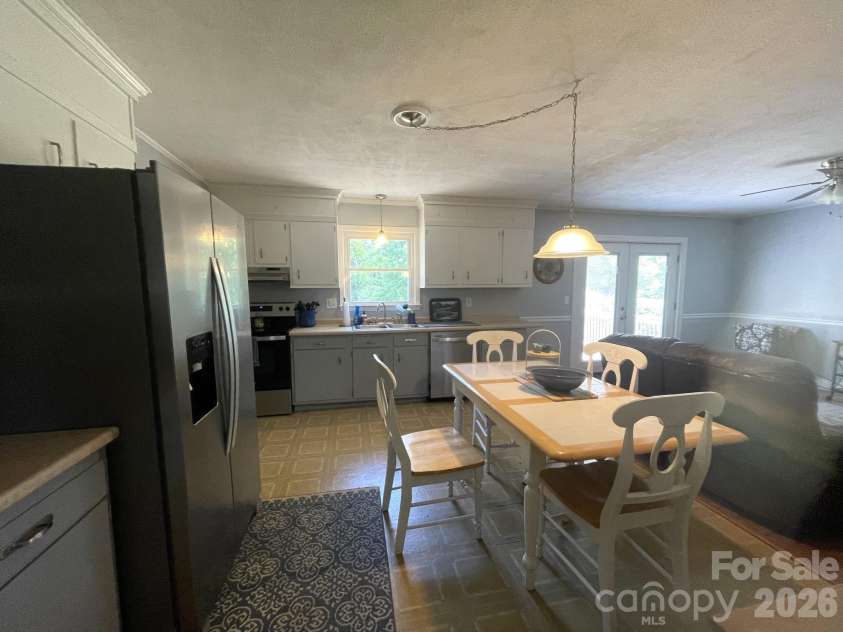 130 Ridgeland Drive, Rutherfordton, NC 28139.  MLS# CAR4398241, YatesRealty ID 33876. 