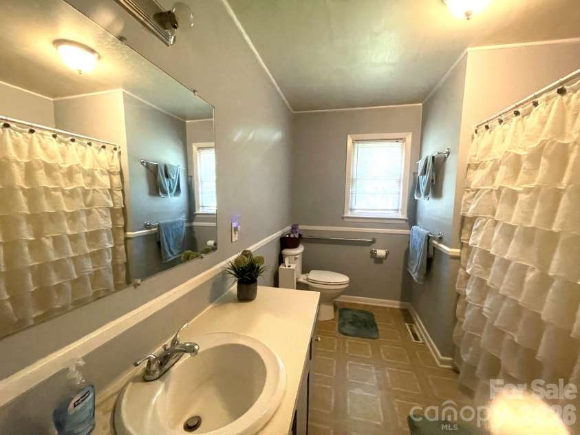 130 Ridgeland Drive, Rutherfordton, NC 28139.  MLS# CAR4398241, YatesRealty ID 33876. 