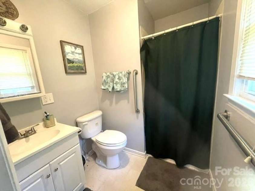 130 Ridgeland Drive, Rutherfordton, NC 28139.  MLS# CAR4398241, YatesRealty ID 33876. 