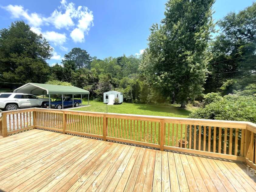 130 Ridgeland Drive, Rutherfordton, NC 28139.  MLS# CAR4398241, YatesRealty ID 33876. 