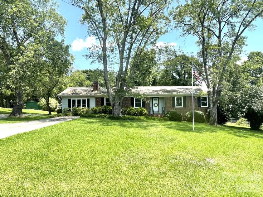 130 Ridgeland Drive, Rutherfordton, NC 28139.  MLS# CAR4398241, YatesRealty ID 33876. 