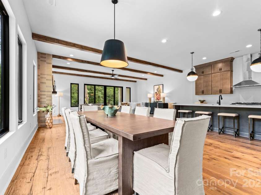 5610 Farmbrook Drive, Charlotte, NC 28210.  MLS# CAR4222657, YatesRealty ID 33876. 