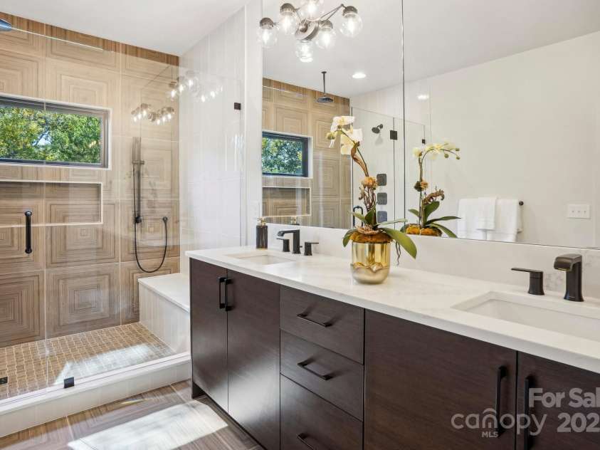5610 Farmbrook Drive, Charlotte, NC 28210.  MLS# CAR4222657, YatesRealty ID 33876. 