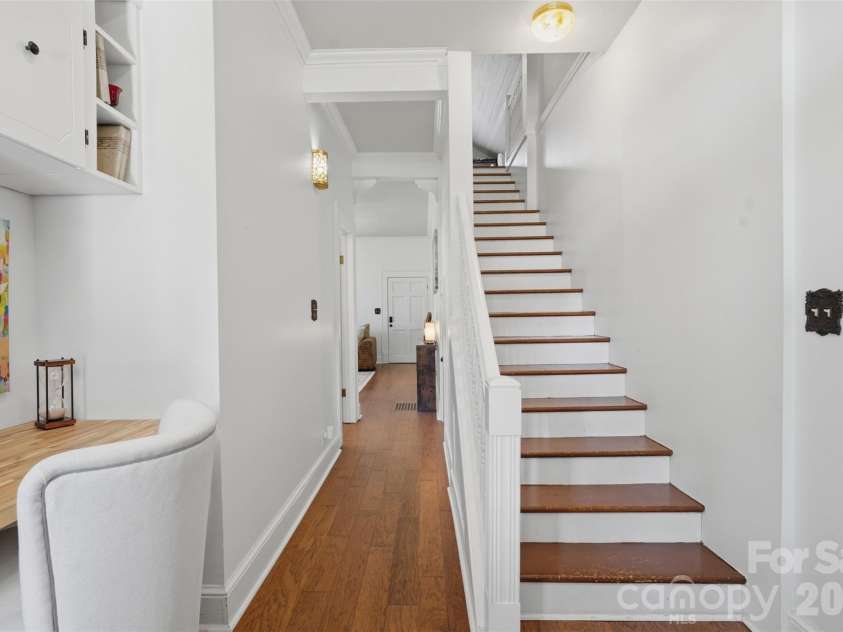 500 Main Avenue, Newton, NC 28658.  MLS# CAR4382838, YatesRealty ID 33877. 