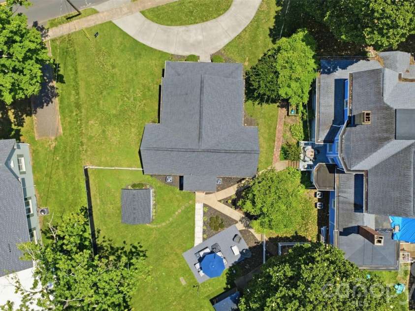 500 Main Avenue, Newton, NC 28658.  MLS# CAR4382838, YatesRealty ID 33877. 