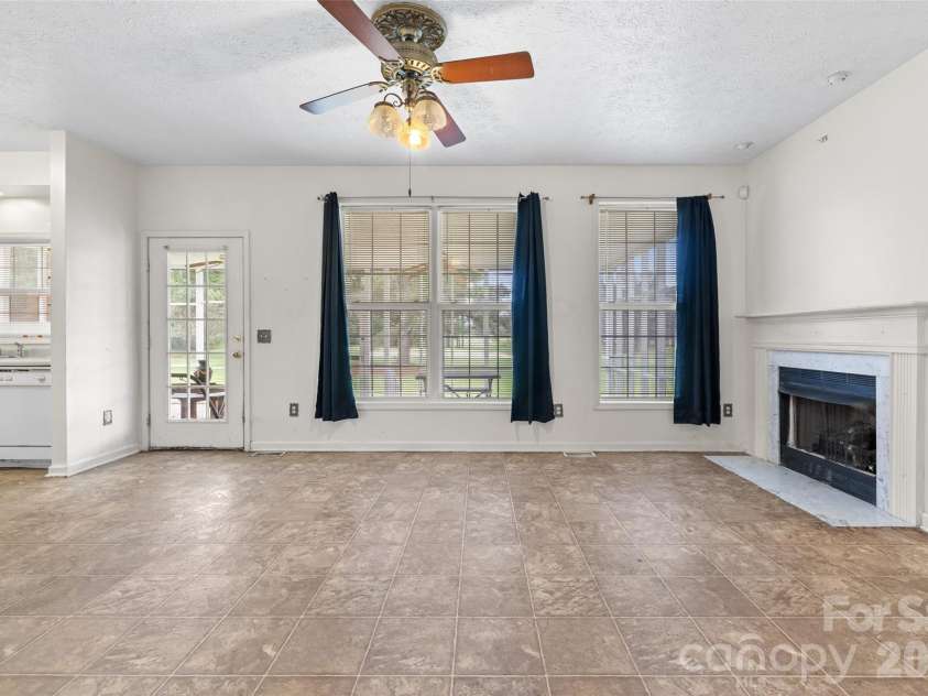 519 Birdie Haven Drive, Chester, SC 29706.  MLS# CAR4387286, YatesRealty ID 33878. 