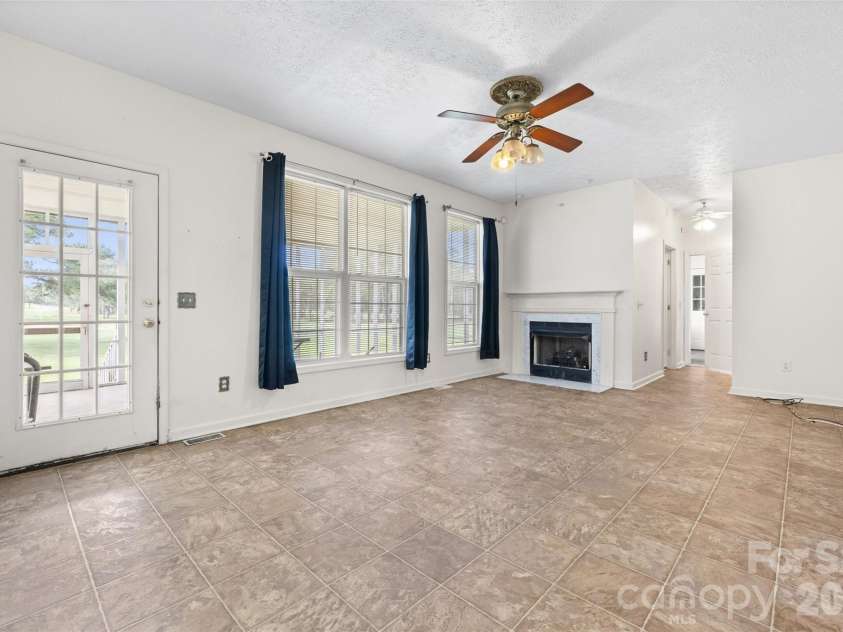 519 Birdie Haven Drive, Chester, SC 29706.  MLS# CAR4387286, YatesRealty ID 33878. 