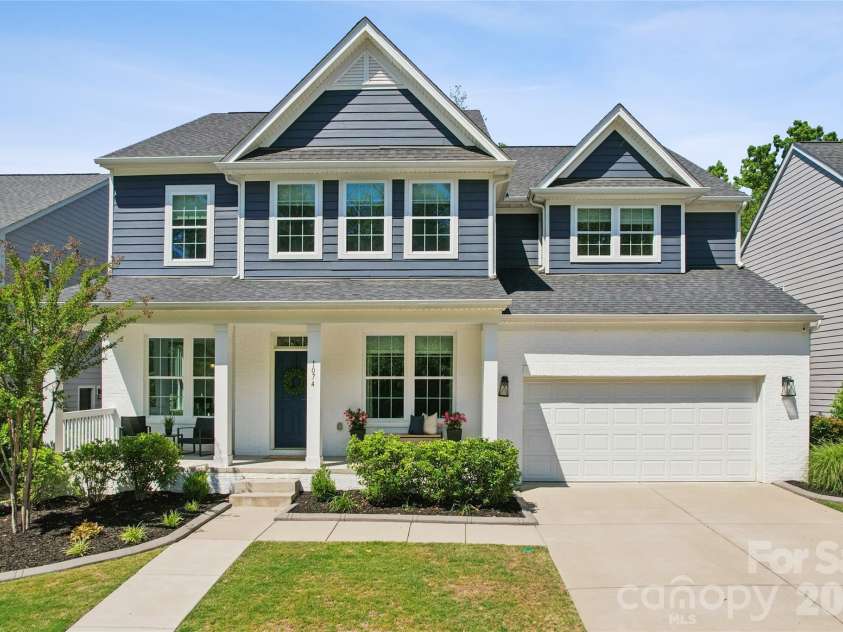 1074 Weir Court, Fort Mill, SC 29708.  MLS# CAR4379381, YatesRealty ID 33879. 