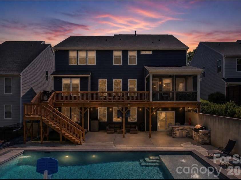 1074 Weir Court, Fort Mill, SC 29708.  MLS# CAR4379381, YatesRealty ID 33879. 