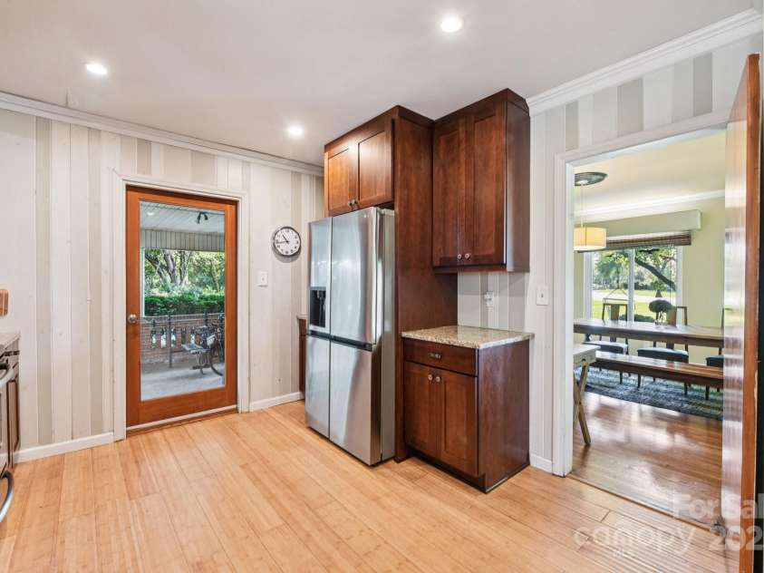 1429 Bevis Drive, Charlotte, NC 28209.  MLS# CAR4291349, YatesRealty ID 33879. 