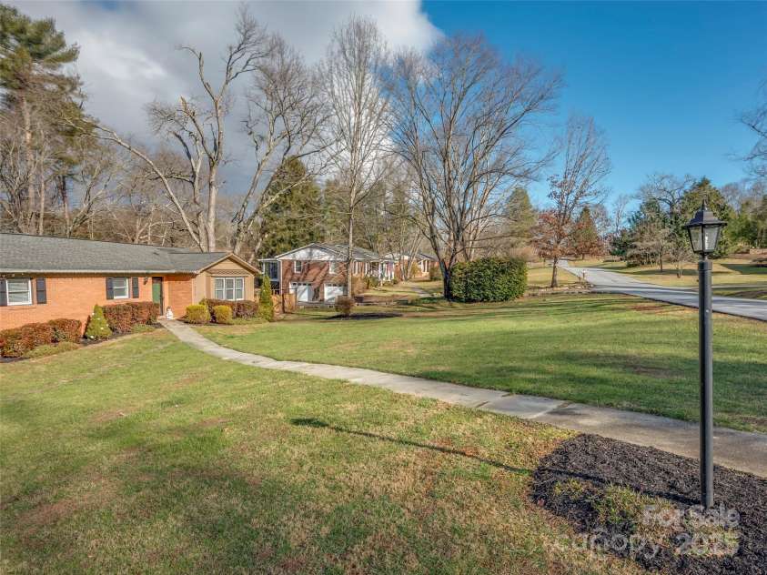 2113 Glenheath Drive, Hendersonville, NC 28791.  MLS# CAR4210356, YatesRealty ID 3388. 