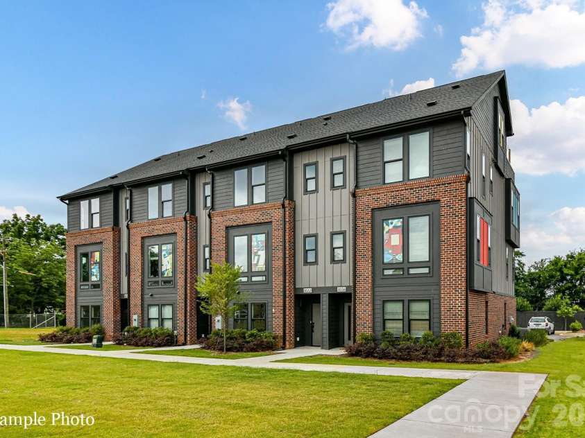 3018 Khan Park Drive, Charlotte, NC 28206.  MLS# CAR4349273, YatesRealty ID 3388. 