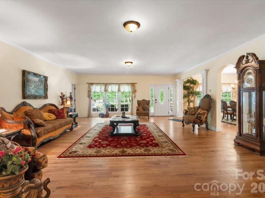 115 Barton Road, Brevard, NC 28712.  MLS# CAR4392089, YatesRealty ID 33880. 