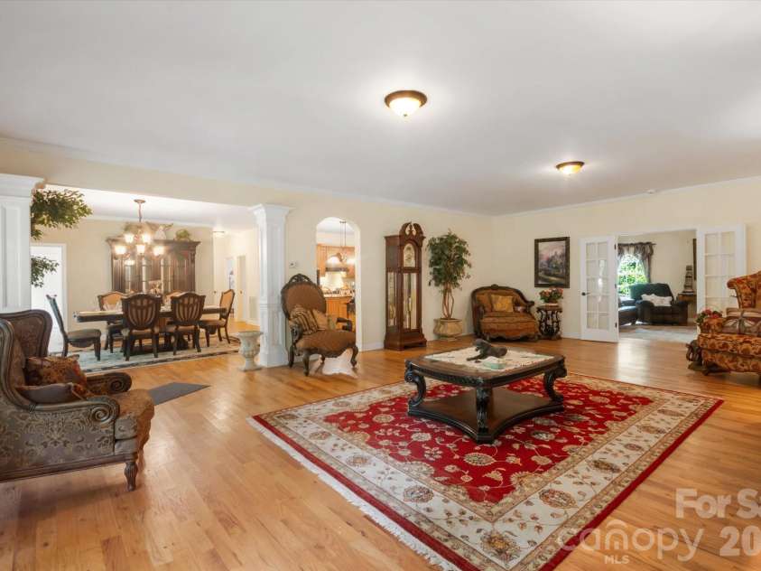 115 Barton Road, Brevard, NC 28712.  MLS# CAR4392089, YatesRealty ID 33880. 