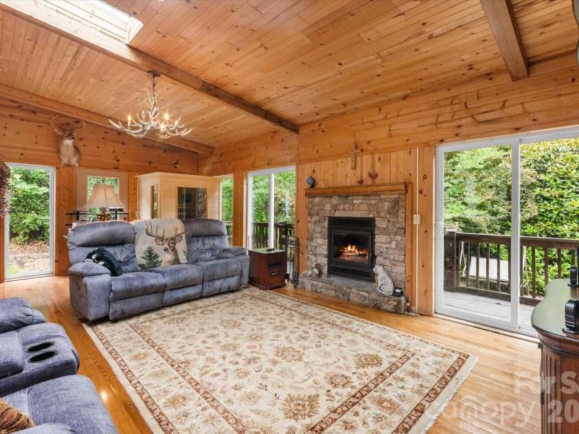 115 Barton Road, Brevard, NC 28712.  MLS# CAR4392089, YatesRealty ID 33880. 