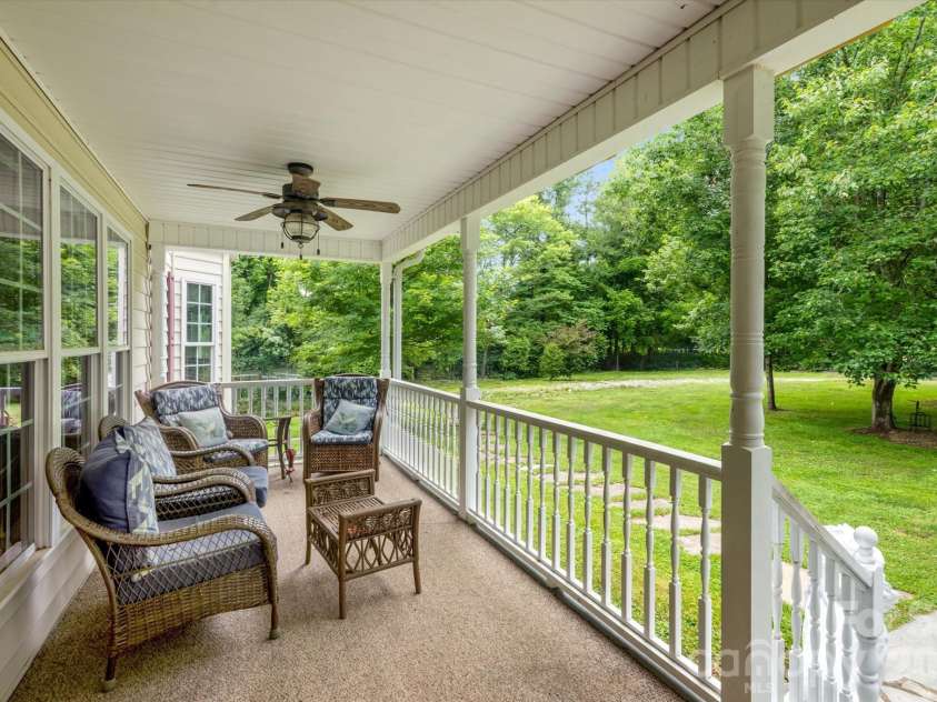 115 Barton Road, Brevard, NC 28712.  MLS# CAR4392089, YatesRealty ID 33880. 