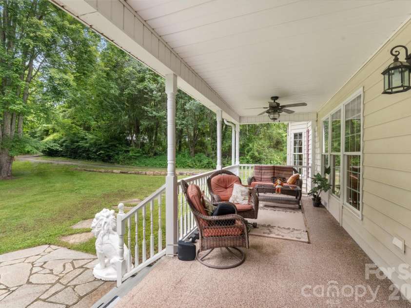115 Barton Road, Brevard, NC 28712.  MLS# CAR4392089, YatesRealty ID 33880. 