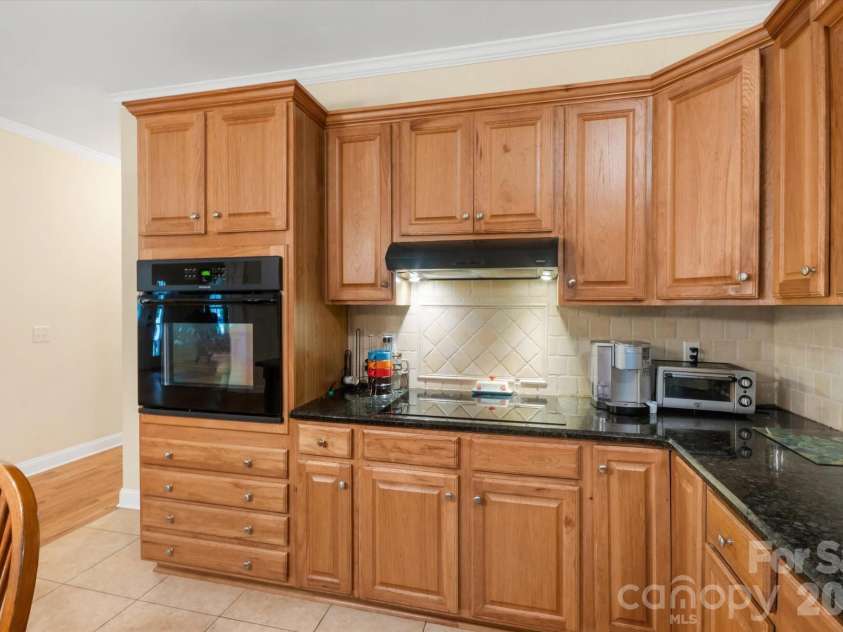 115 Barton Road, Brevard, NC 28712.  MLS# CAR4392089, YatesRealty ID 33880. 