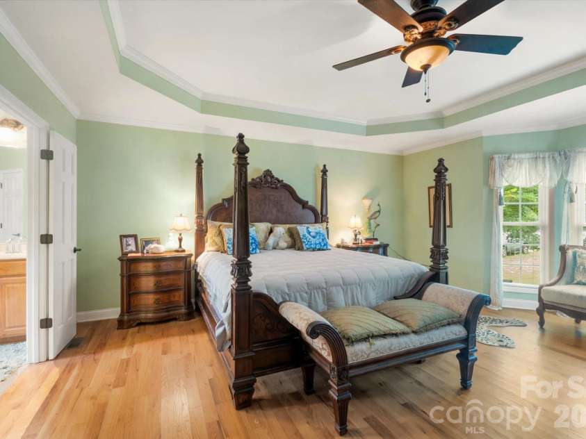 115 Barton Road, Brevard, NC 28712.  MLS# CAR4392089, YatesRealty ID 33880. 