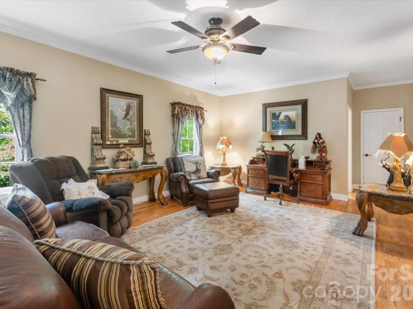 115 Barton Road, Brevard, NC 28712.  MLS# CAR4392089, YatesRealty ID 33880. 