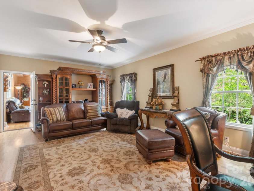 115 Barton Road, Brevard, NC 28712.  MLS# CAR4392089, YatesRealty ID 33880. 