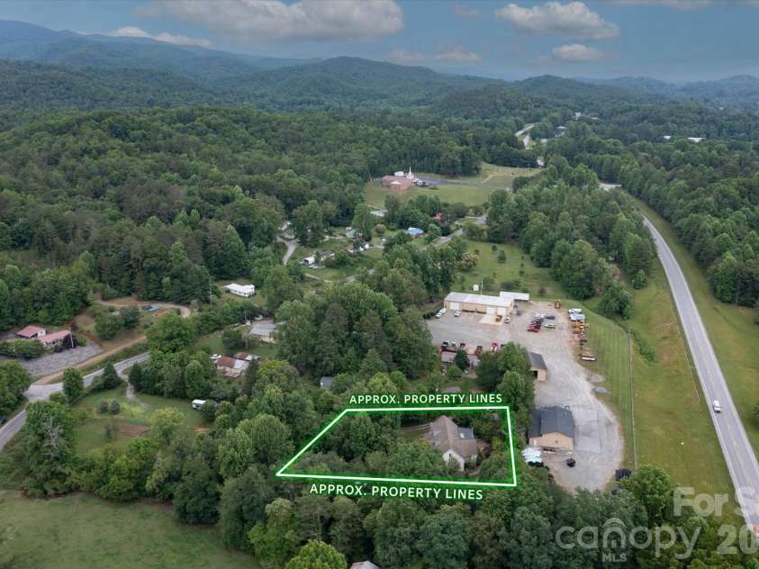 115 Barton Road, Brevard, NC 28712.  MLS# CAR4392089, YatesRealty ID 33880. 