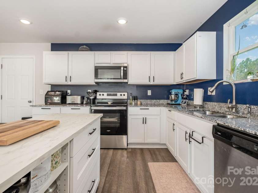 1478 Cannan Mountain Drive, Newton, NC 28658.  MLS# CAR4276775, YatesRealty ID 33880. Kitchen