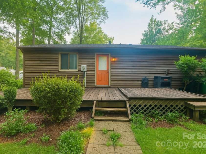 6206 Fringe Tree Drive, Charlotte, NC 28227.  MLS# CAR4293349, YatesRealty ID 33881. 