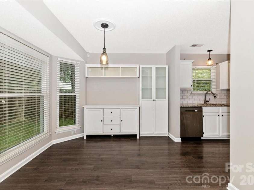 12010 Millingport Place, Charlotte, NC 28273.  MLS# CAR4393615, YatesRealty ID 33882. Dining Area off Kitchen