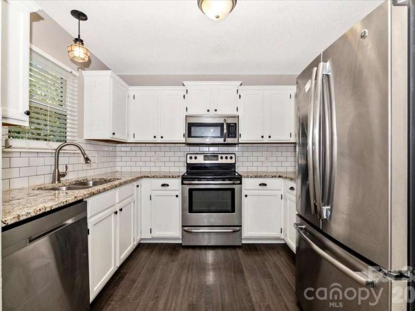 12010 Millingport Place, Charlotte, NC 28273.  MLS# CAR4393615, YatesRealty ID 33882. Kitchen